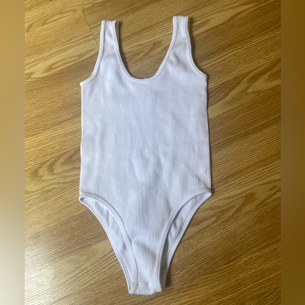 ZARA leotard/ bodysuit white size xsmall EUC